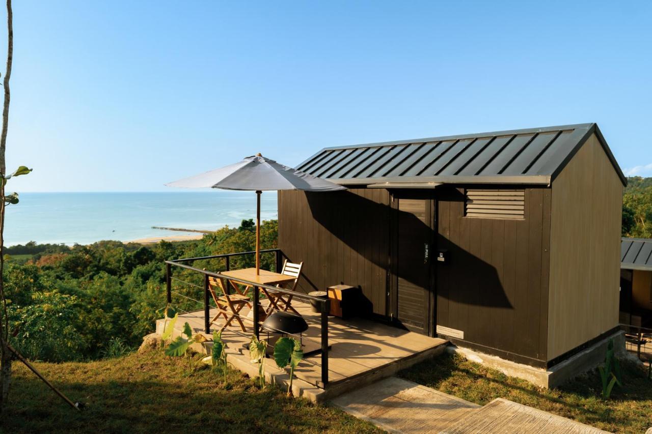 Bobocabin Umarato, Sumba 와이카부박 외부 사진