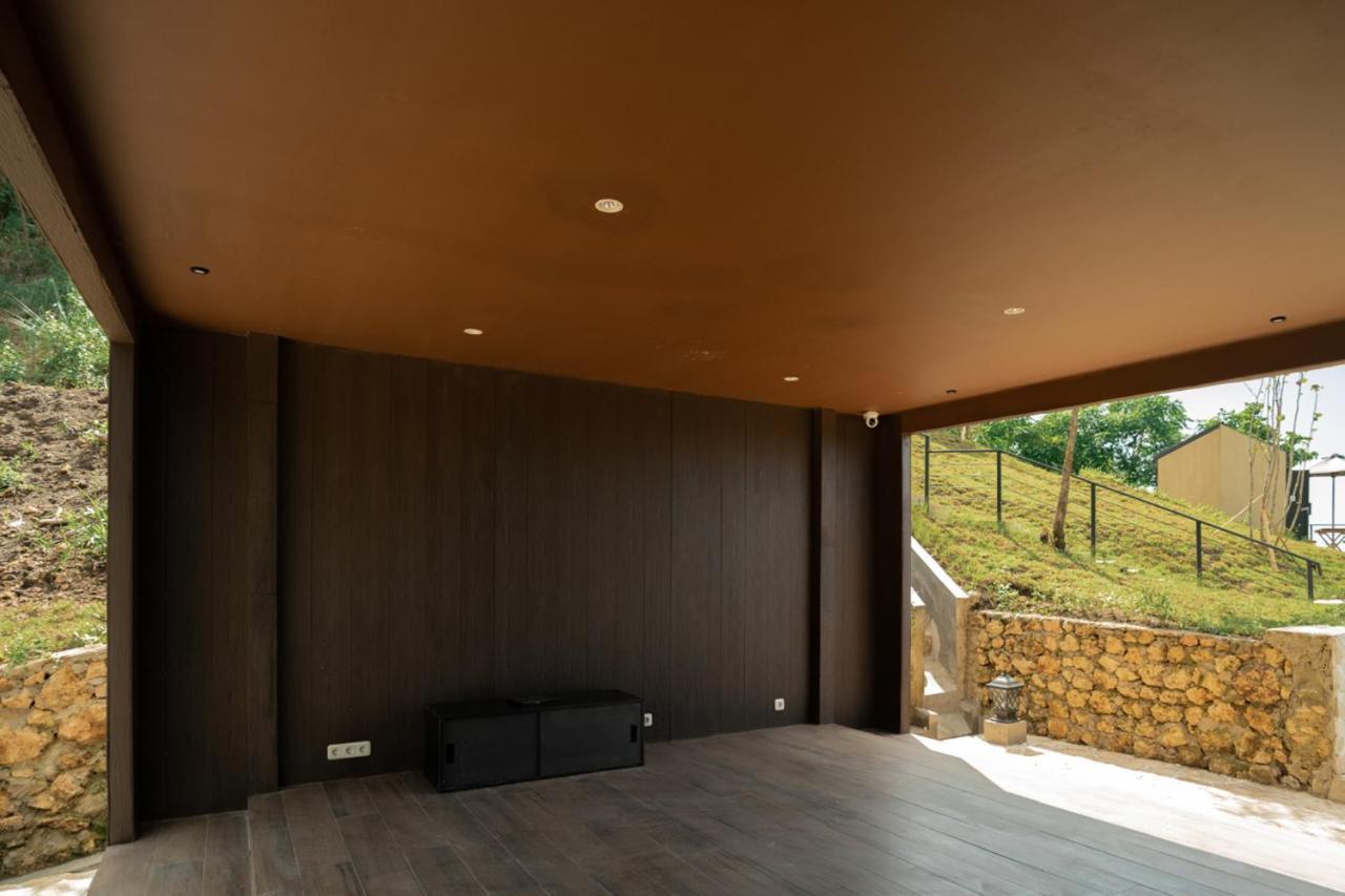 Bobocabin Umarato, Sumba 와이카부박 외부 사진