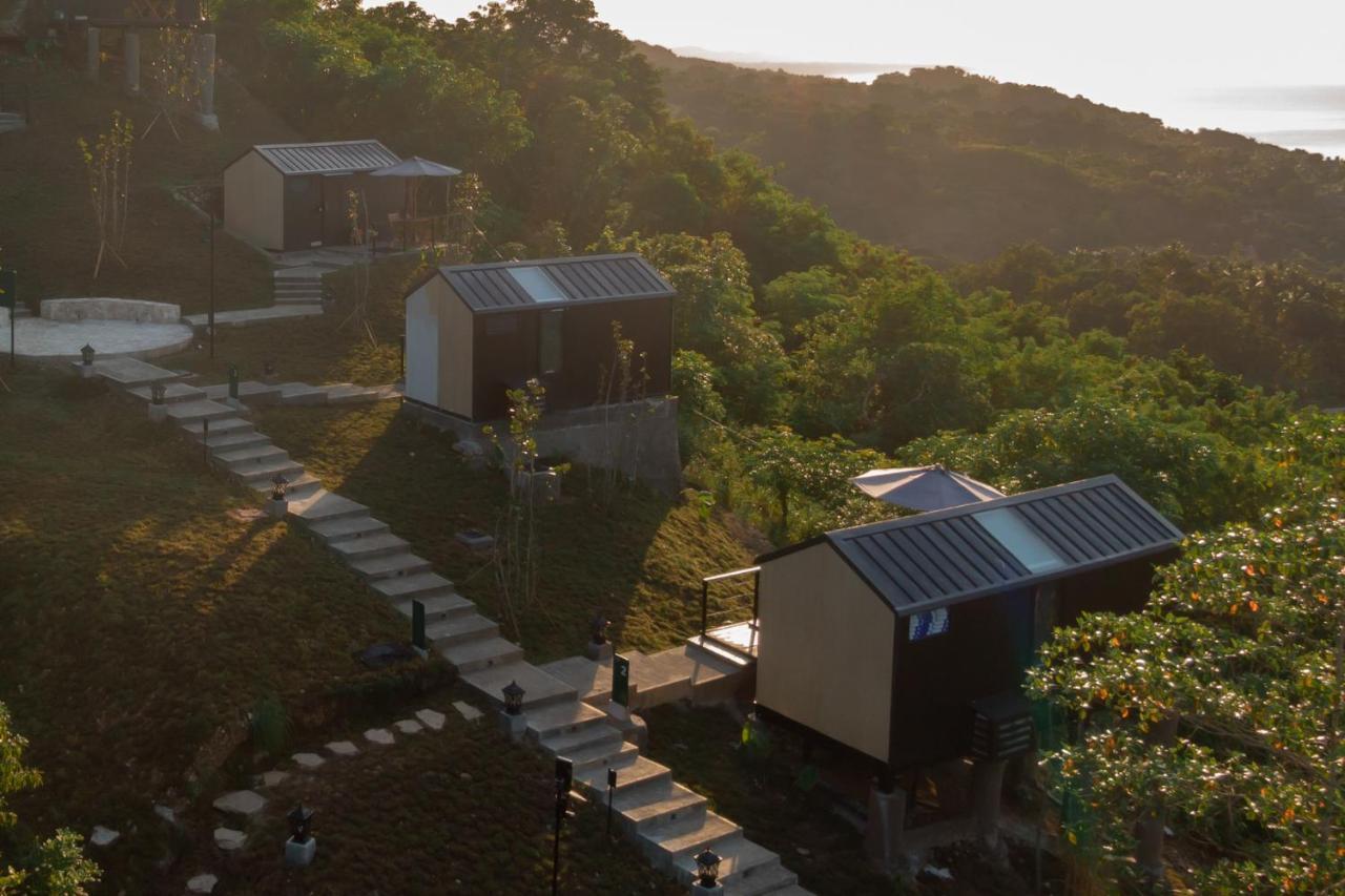 Bobocabin Umarato, Sumba 와이카부박 외부 사진