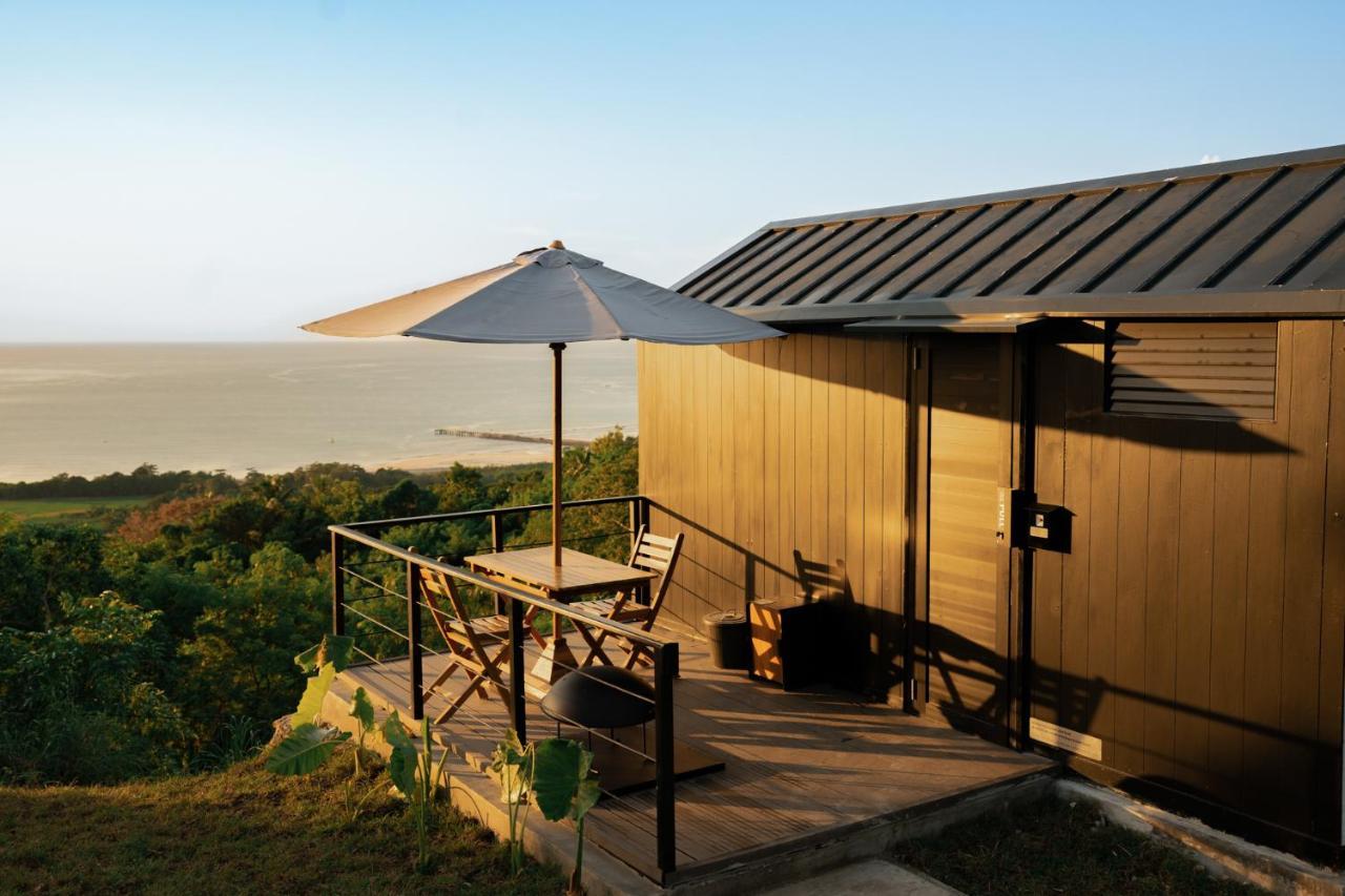 Bobocabin Umarato, Sumba 와이카부박 외부 사진