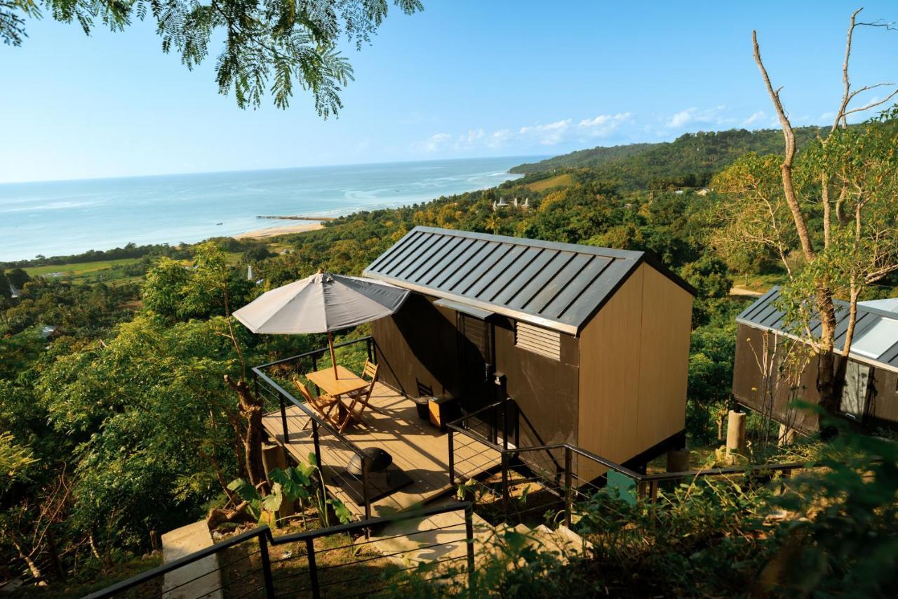 Bobocabin Umarato, Sumba 와이카부박 외부 사진